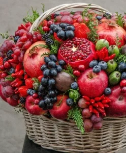 Букет из фруктов и цветов в СПб
